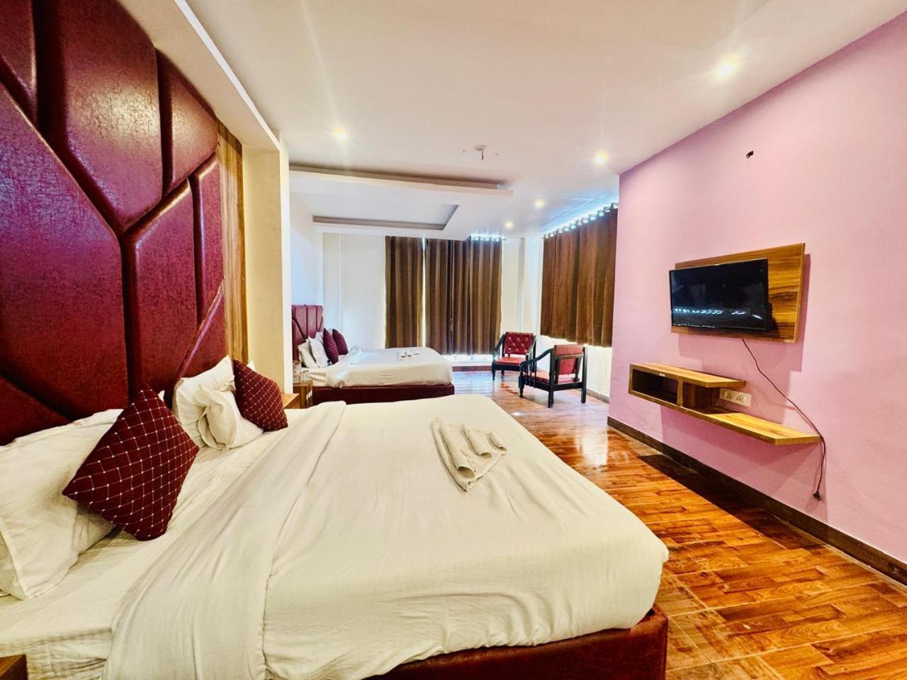 Royal Majestic View Point Lodge Manāli Exterior foto