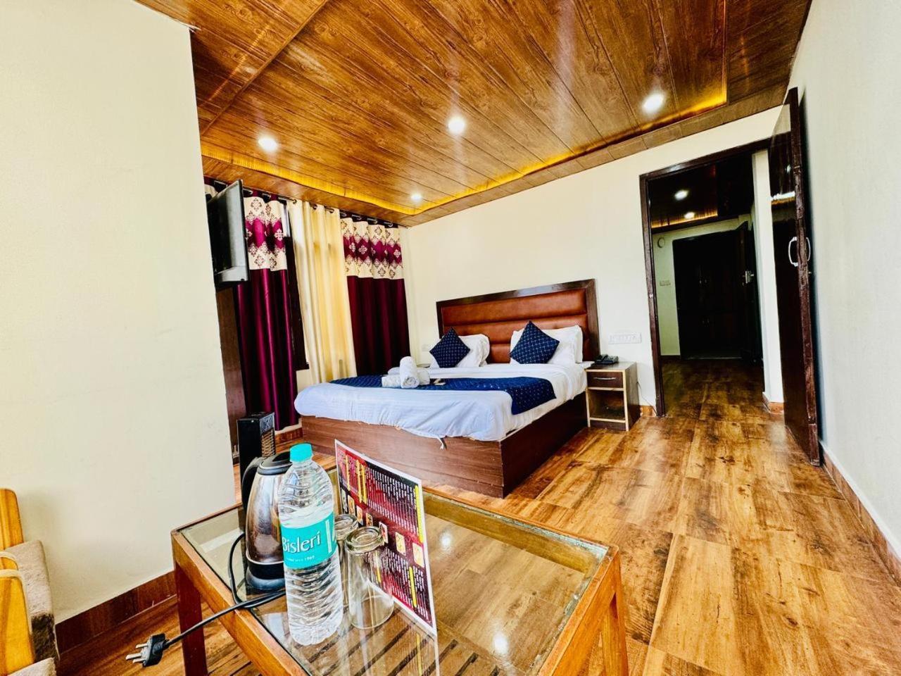 Royal Majestic View Point Lodge Manāli Exterior foto