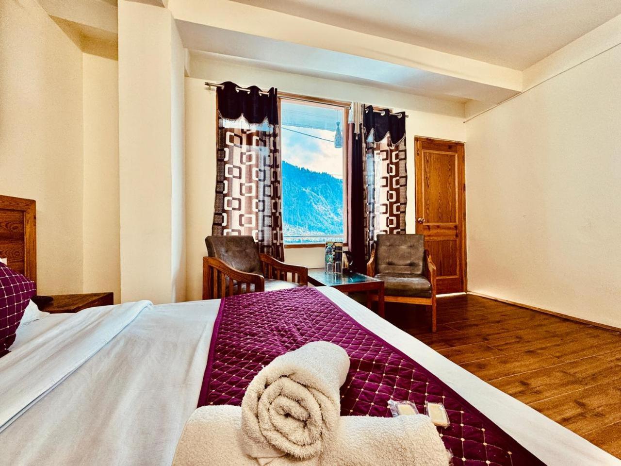 Royal Majestic View Point Lodge Manāli Exterior foto
