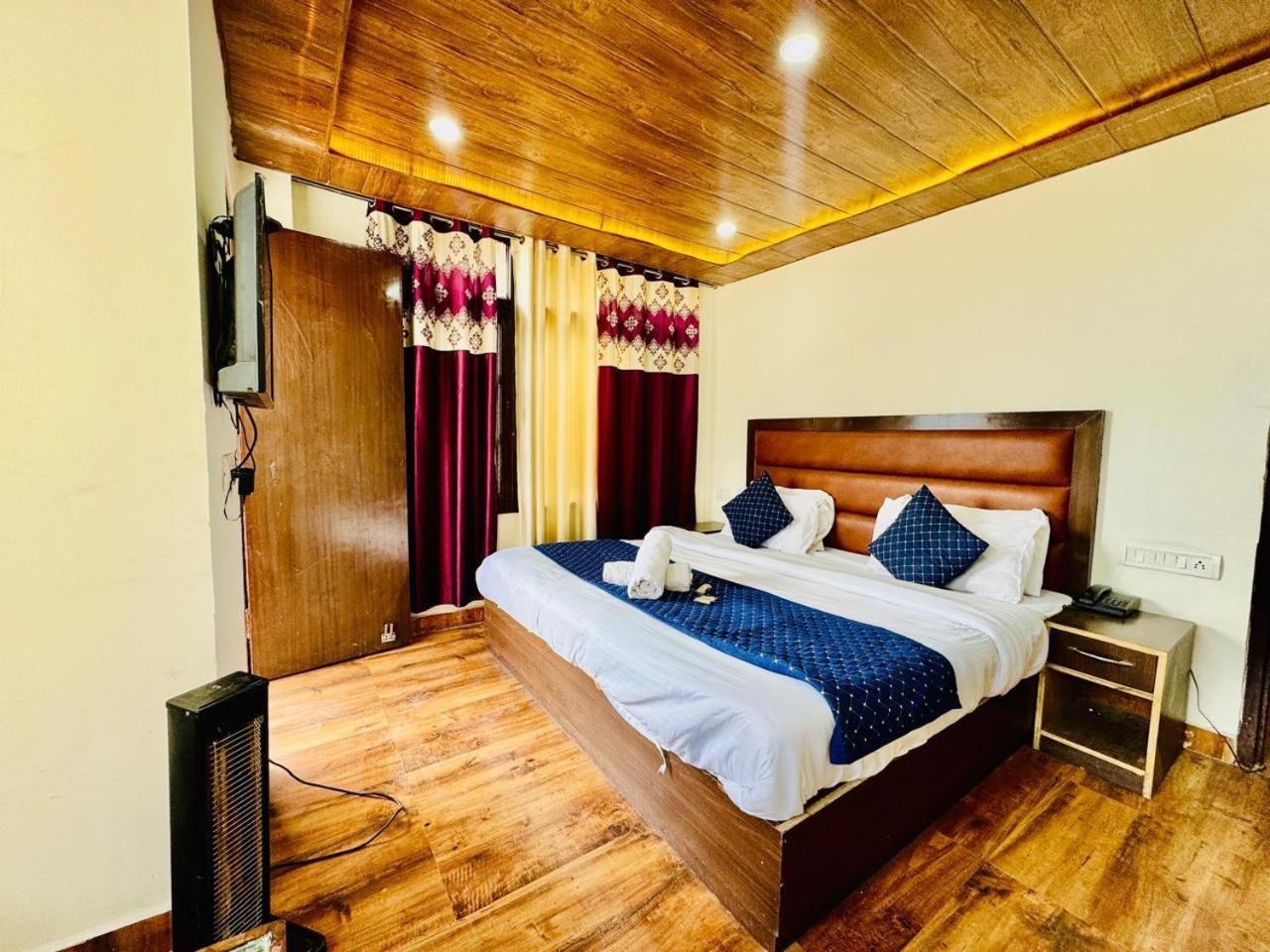 Royal Majestic View Point Lodge Manāli Exterior foto