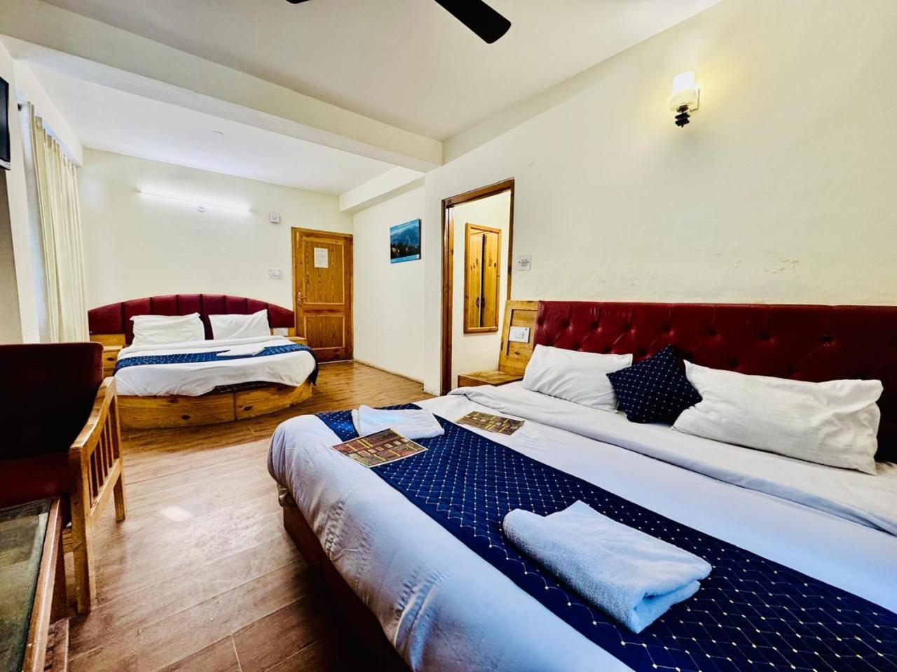 Royal Majestic View Point Lodge Manāli Exterior foto