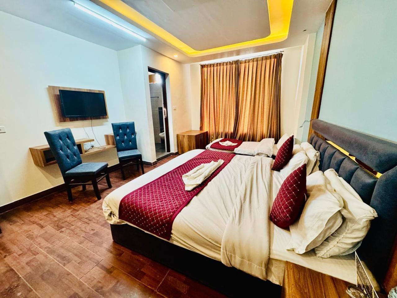 Royal Majestic View Point Lodge Manāli Exterior foto