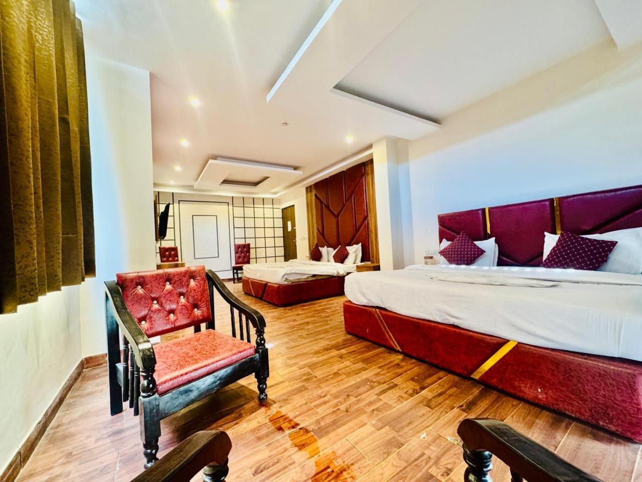 Royal Majestic View Point Lodge Manāli Exterior foto